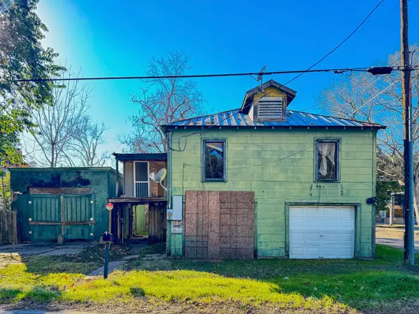 112 S Hill Street, Alvin, TX 77511