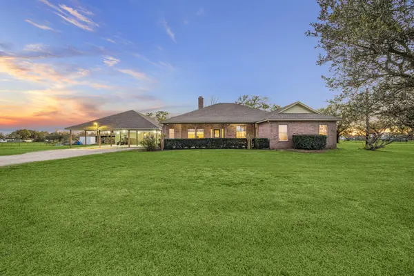 6434 County Road 164, Alvin, TX 77511