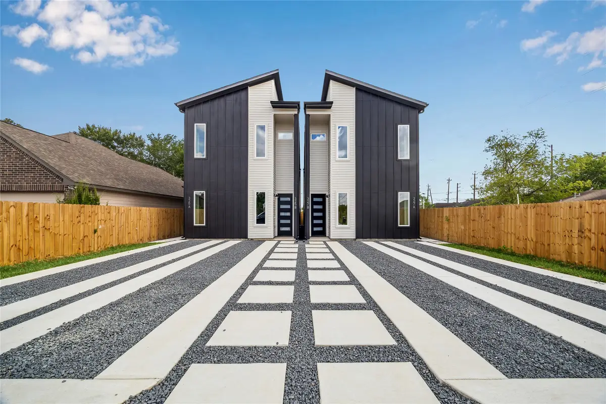 413 Clearwater Street #A/B, Houston, TX 77029 - Image #1