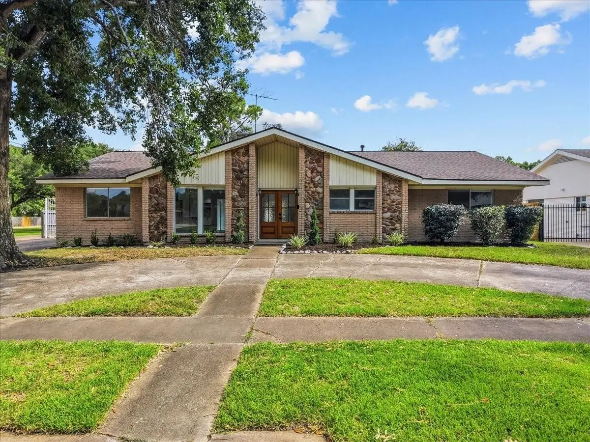 5762 Birdwood Road, Houston, TX 77096 - #1