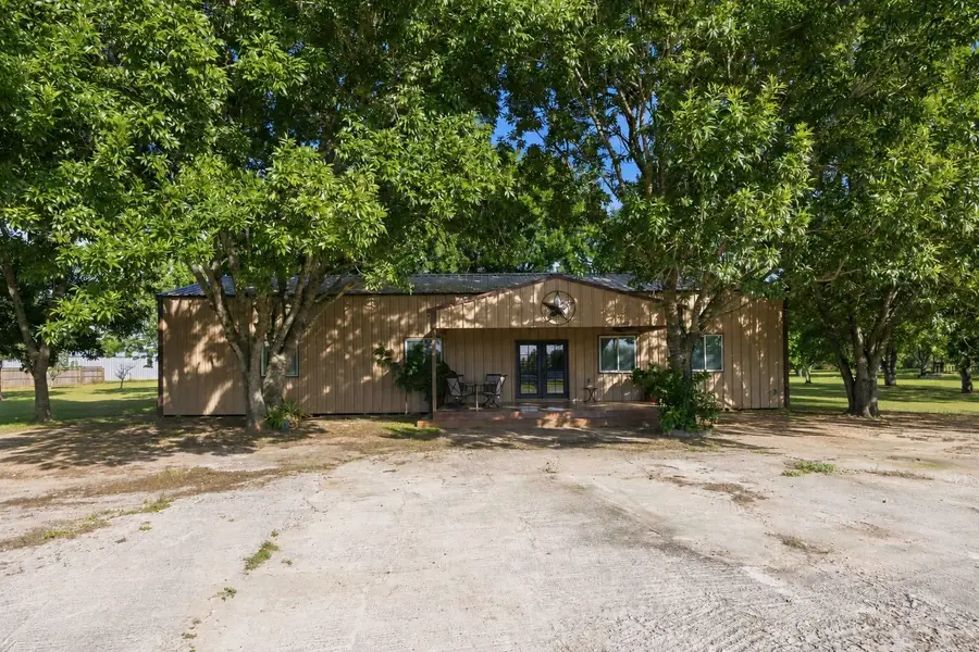 9318 E Creek Bend Drive, Needville, TX 77461 - #2