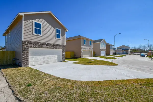 12214 Heather Flower Lane, Houston, TX 77014