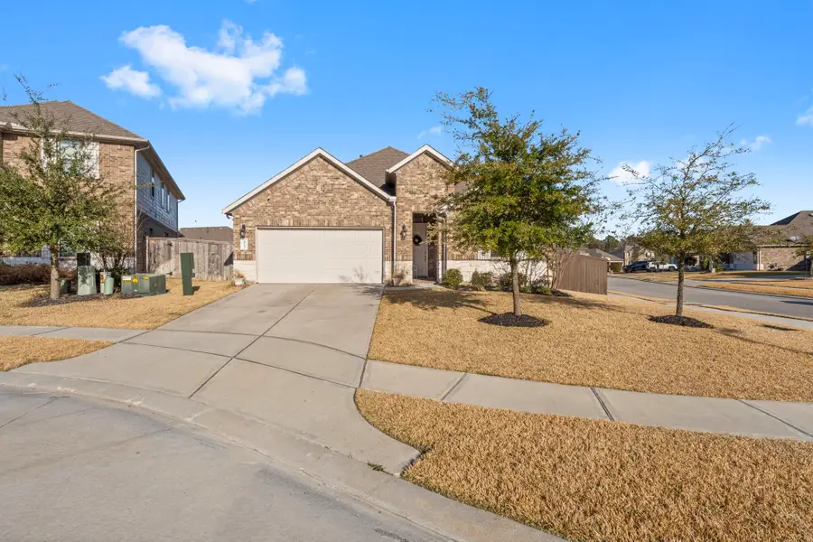20104 Crystal Falls Court, Montgomery, TX 77316 - Image #2