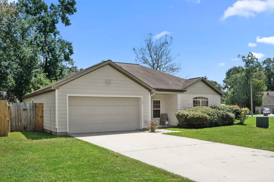 135 Kellyn Oaks Drive, Conroe, TX 77306 - Image #2