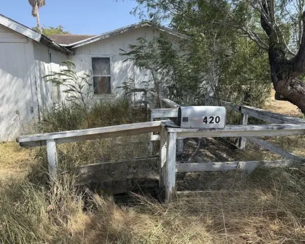 420 E Avenue D Avenue, Kingsville, TX 78363