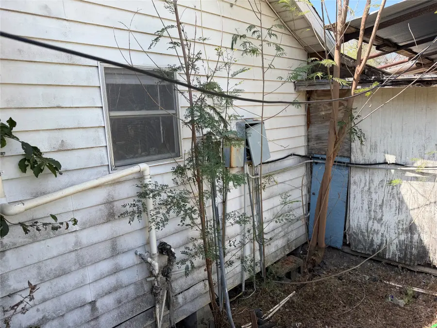 420 E Avenue D Avenue, Kingsville, TX 78363 - #2