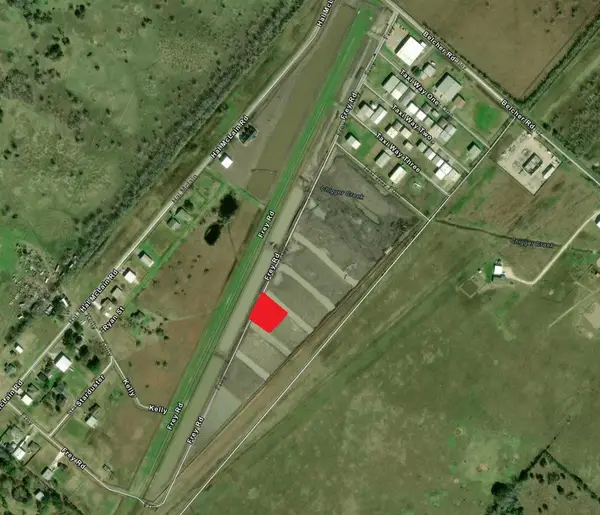 135 Taxi Way Nine, Manvel, TX 77578