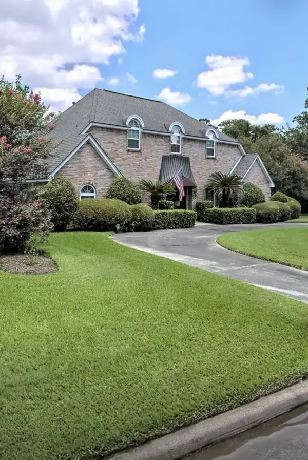3302 Chimney Brook Lane, Houston, TX 77068