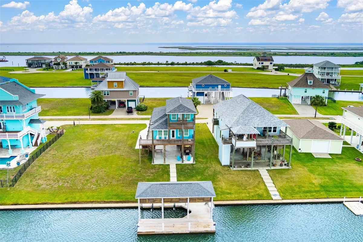 1900 Laguna Harbor Cove Boulevard, Port Bolivar, TX 77650 - #1