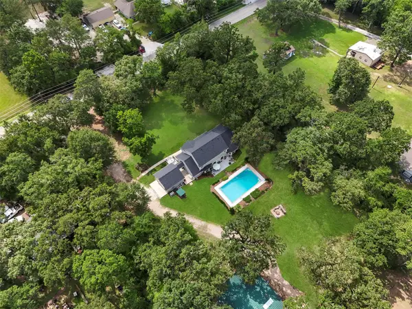 6803 Treaschwig Road, Spring, TX 77373