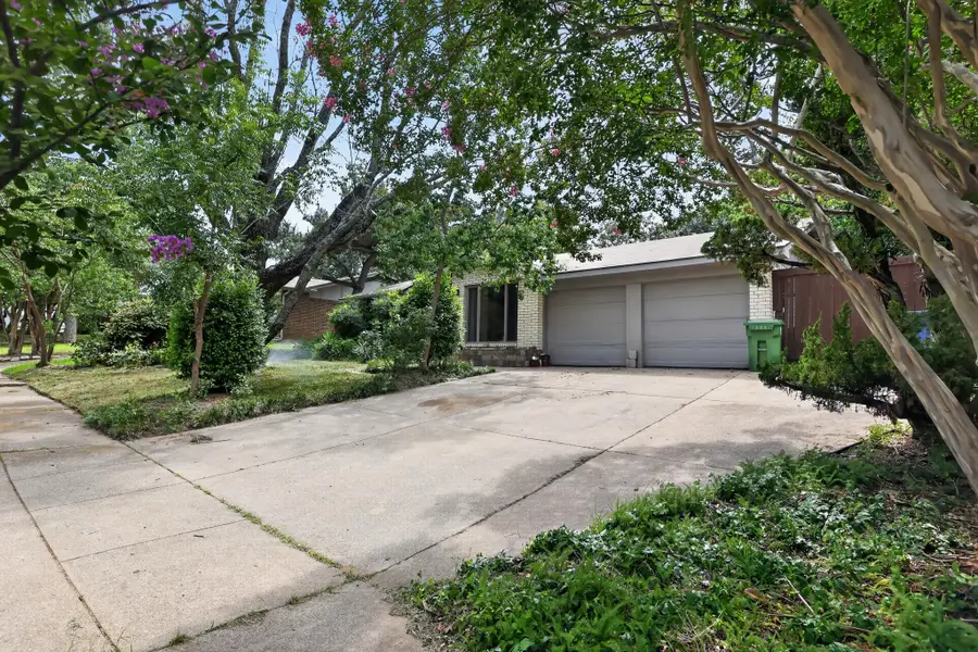 915 Oak Cliff Drive, Grapevine, TX 76051 - #3