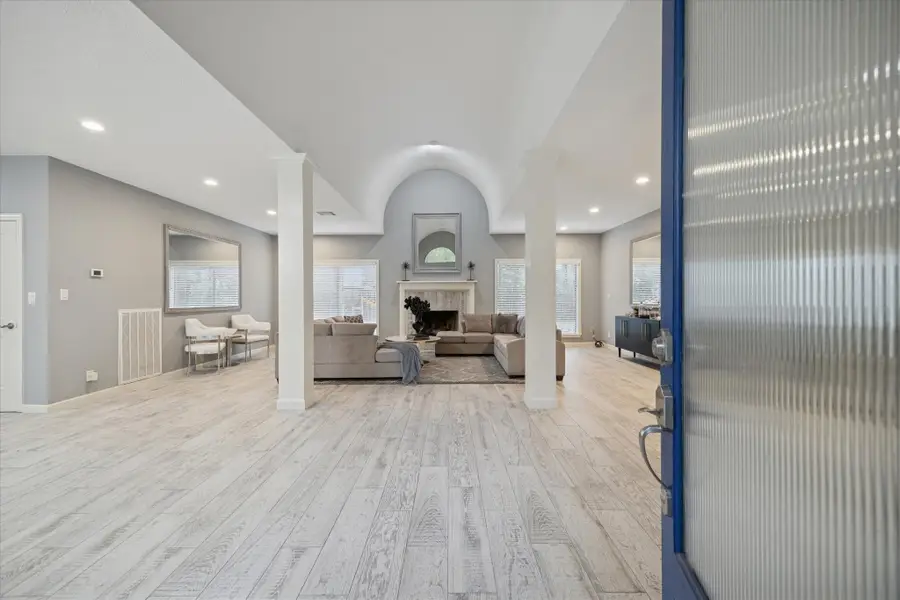 19 Thornhill Oaks Drive, Houston, TX 77015 - Image #2