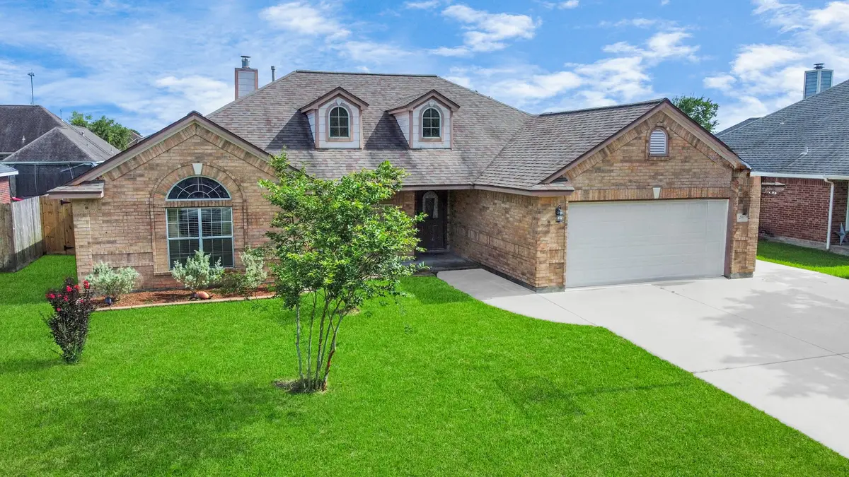 204 Audubon Woods Court, Richwood, TX 77531 - Image #1