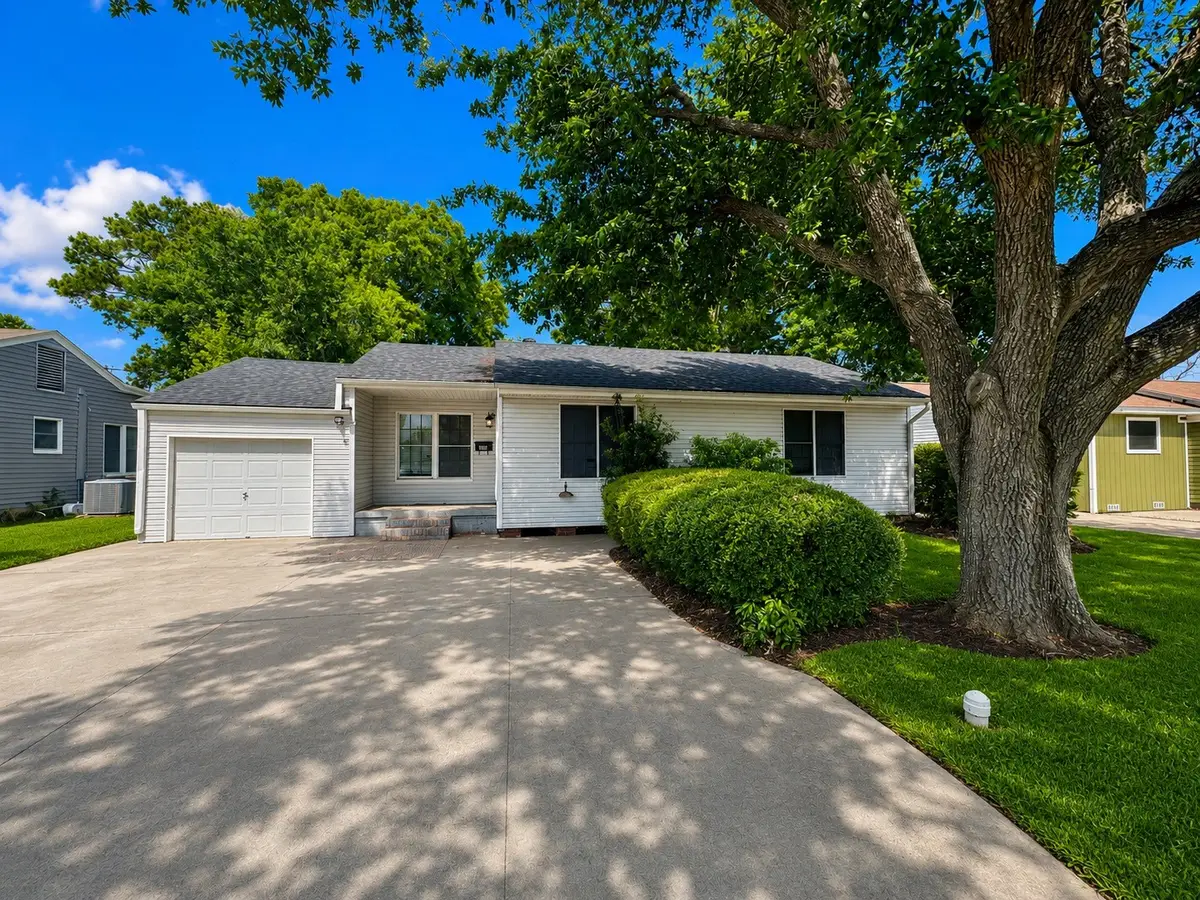 3110 Boyd Avenue, Groves, TX 77619 - #1