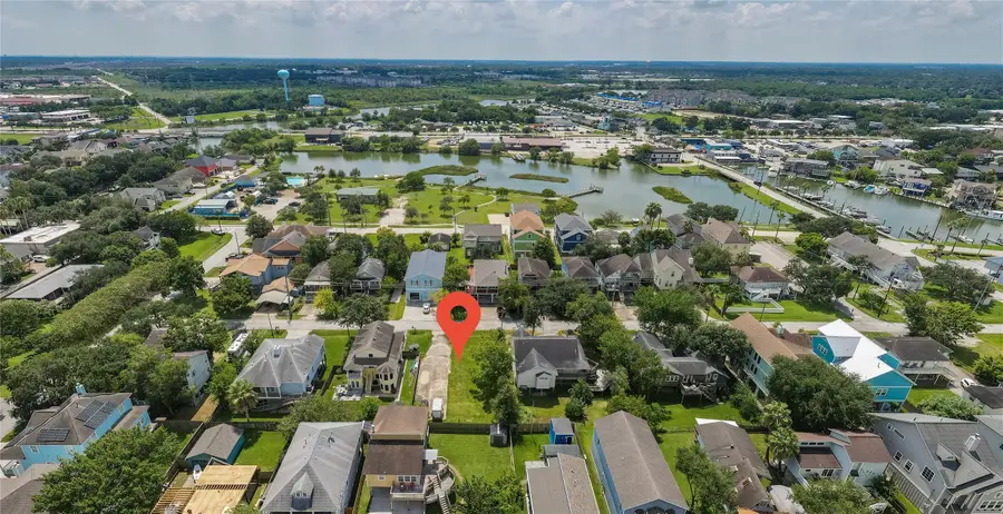 822 Cedar Road, Clear Lake Shores, TX 77565 - Image #2