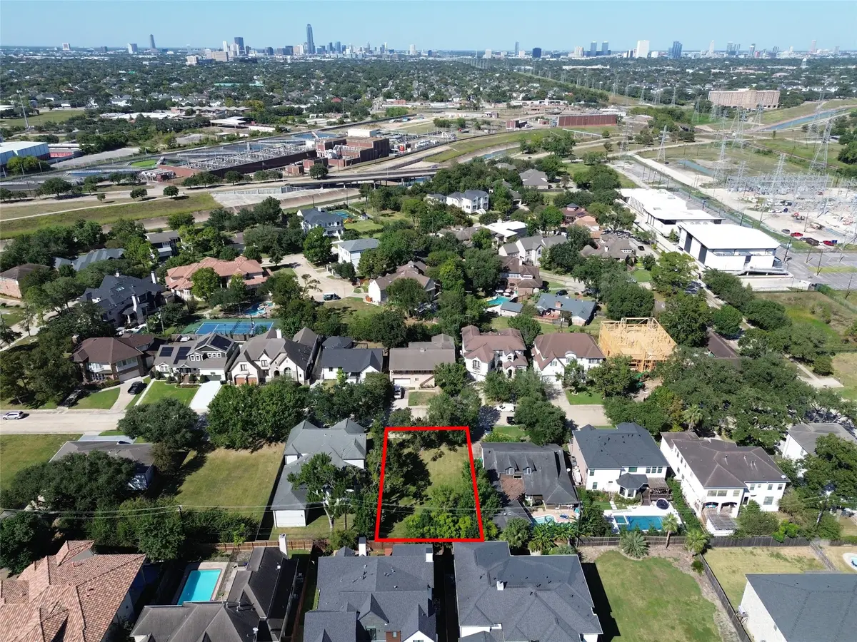 4319 Breakwood Drive, Houston, TX 77096 - Image #1