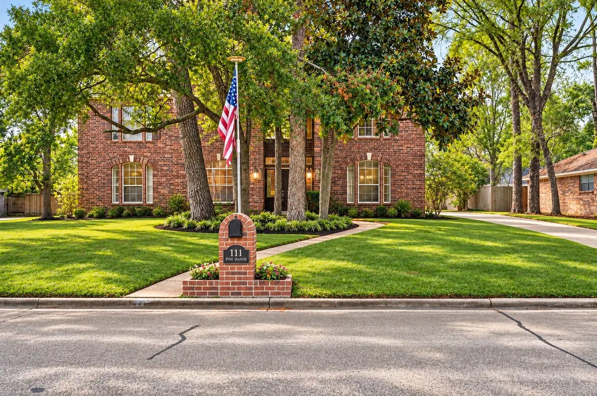 111 Pine Manor Drive, Conroe, TX 77385 - #1