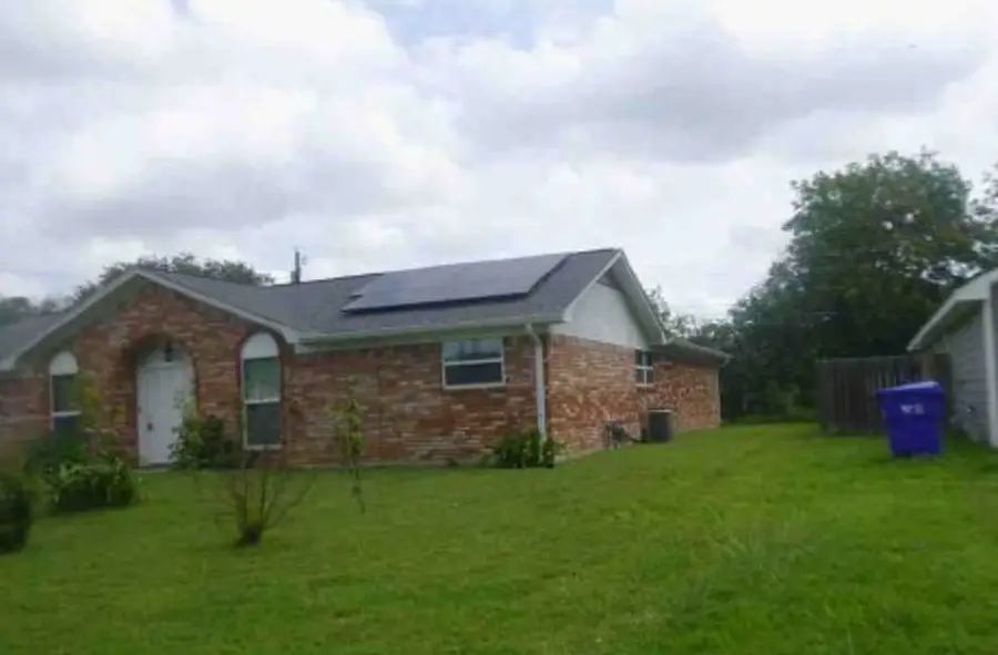 301 S Patricia Street, Waco, TX 76705 - Image #2