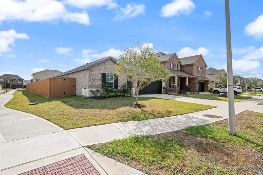 1326 Taft Point Lane, Rosharon, TX 77583 - Image #2