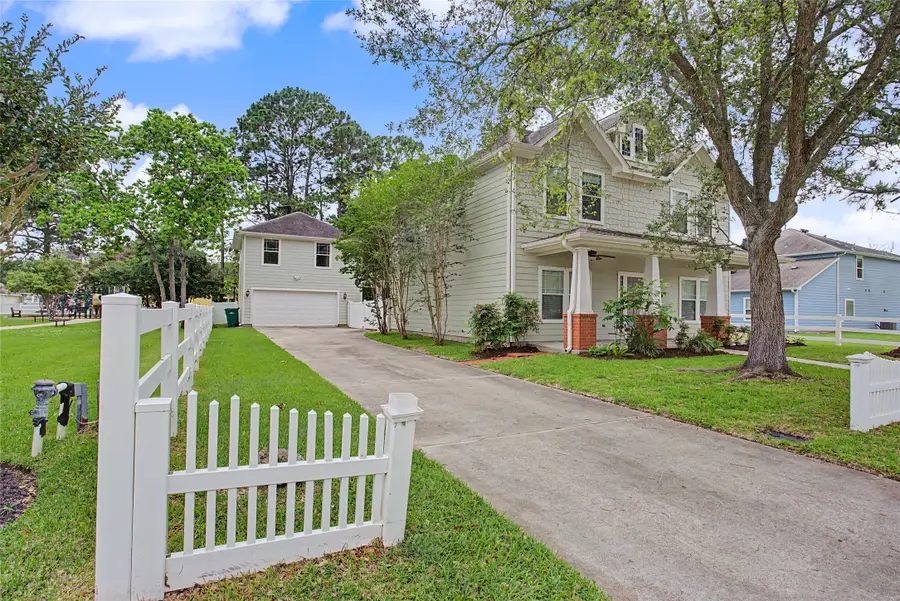 54 Middle Borondo, La Marque, TX 77568 - #2