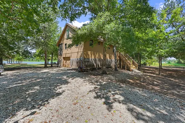 99 Lake View Drive, Huntsville, TX 77320