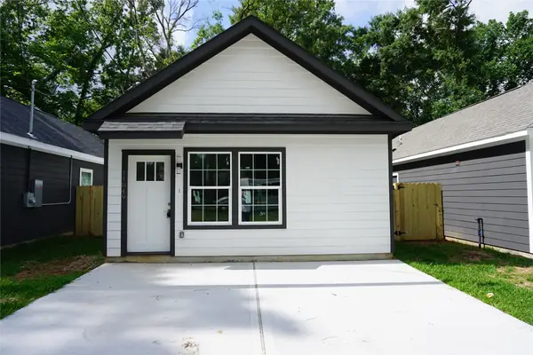11538 Persimmon Street, Willis, TX 77318