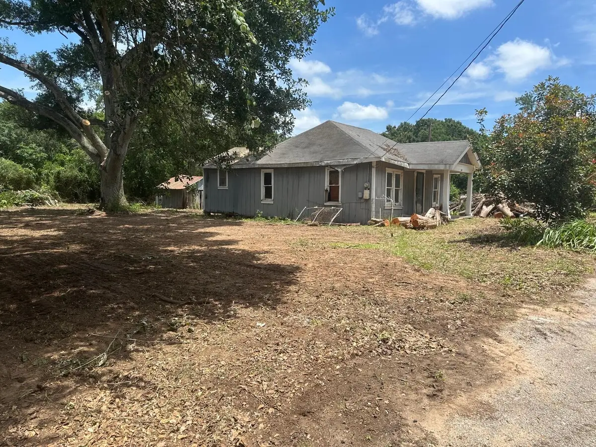 726 Travis Street, Sealy, TX 77474 - #1
