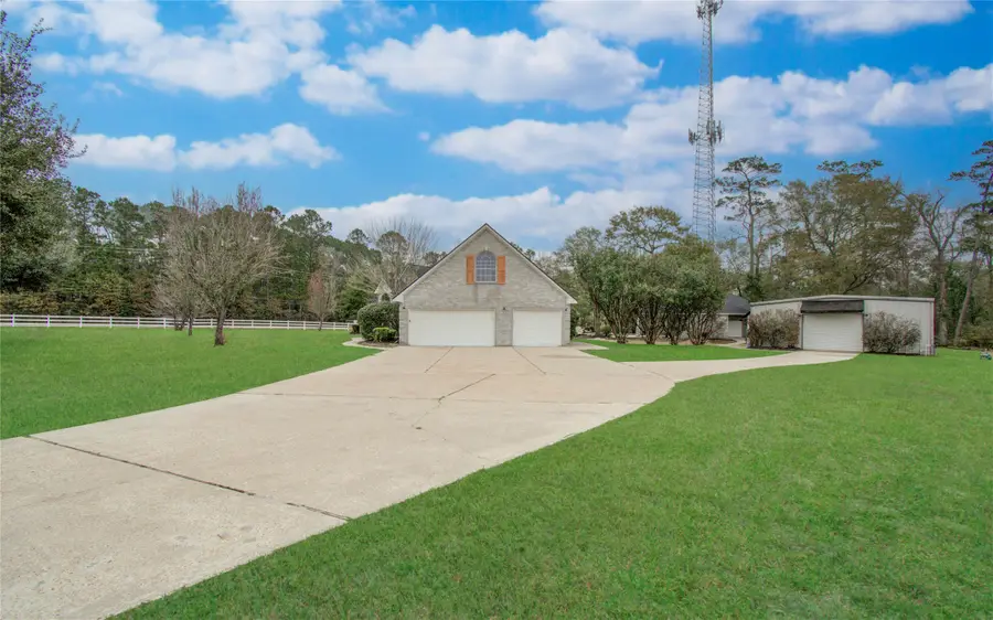 8001 Hills Parkway, Montgomery, TX 77316 - Image #2