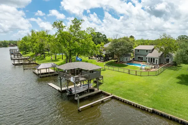 323 Cr-461b, Brazoria, TX 77422