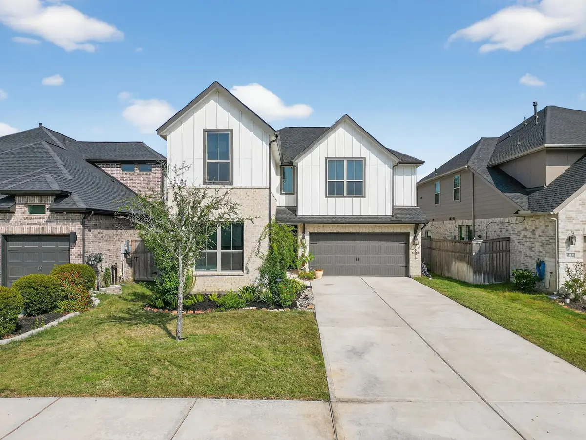 31418 Golden Cliffs Lane, Fulshear, TX 77441 - Image #1