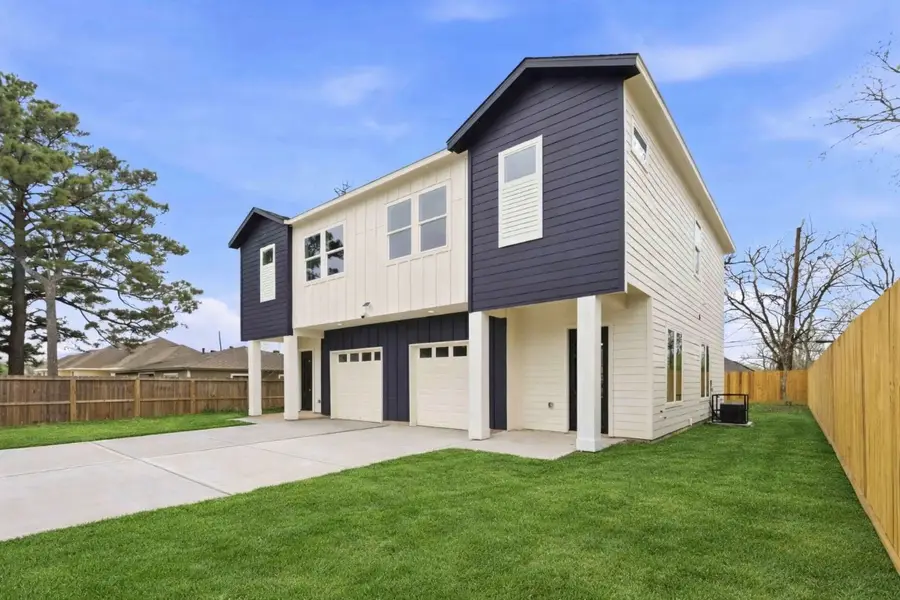 4125 Clover St A/b, Houston, TX 77051 - #2