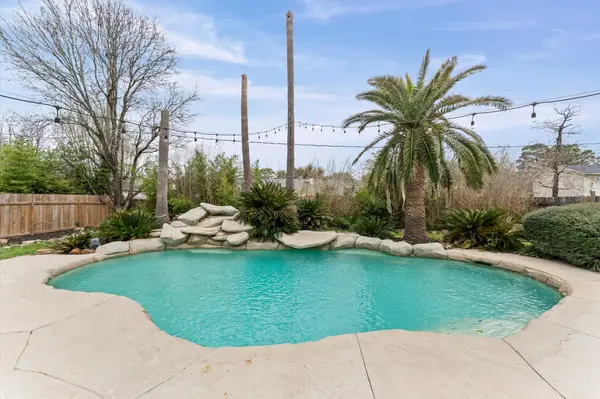 9810 Charter Ridge Drive, Houston, TX 77070