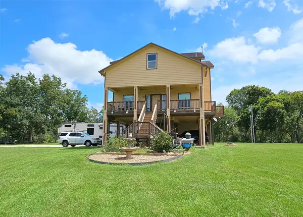 236 County Road 406, Palacios, TX 77465