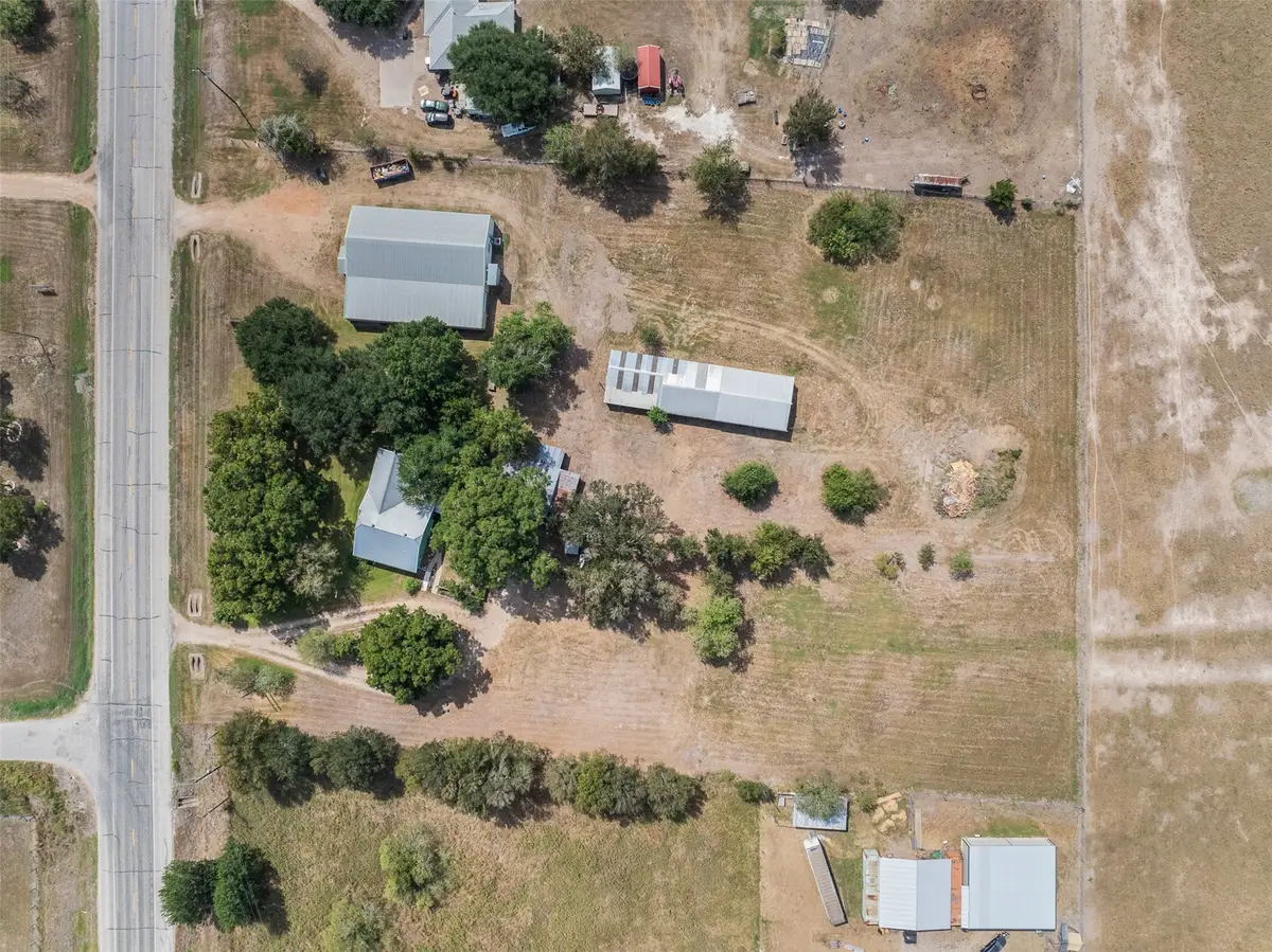 10554 Highway 159 E, Bellville, TX 77418 - #1
