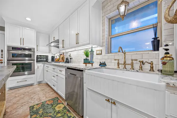 5531 Lymbar Drive, Houston, TX 77096