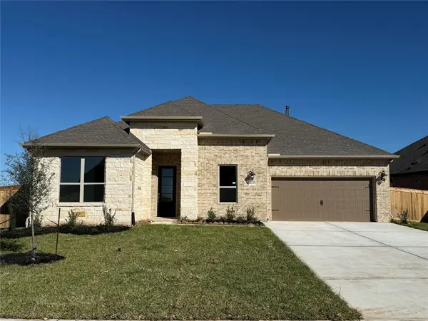 9203 Boardwalk Shore Drive, Baytown, TX 77521