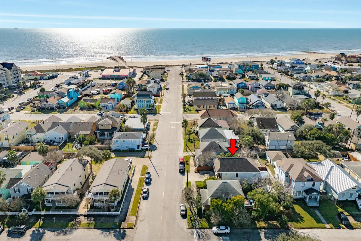 2205 30th Street, Galveston, TX 77550 - Image #1