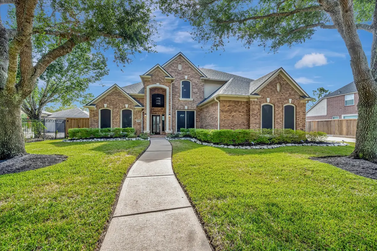 2847 Everett Drive, Friendswood, TX 77546 - #1