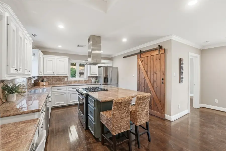 1008 Lawndale Avenue, Brenham, TX 77833 - #3