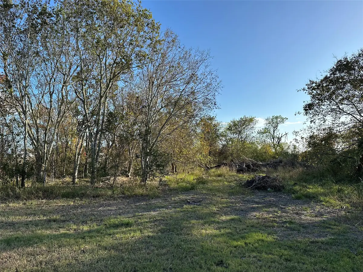 000 Henderson Avenue, Palacios, TX 77465 - Image #1
