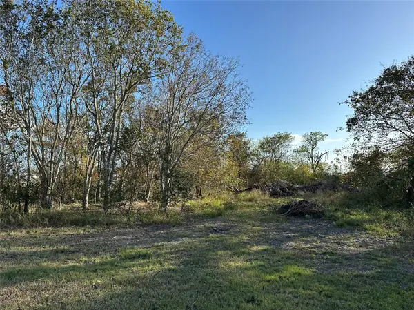 000 Henderson Avenue, Palacios, TX 77465