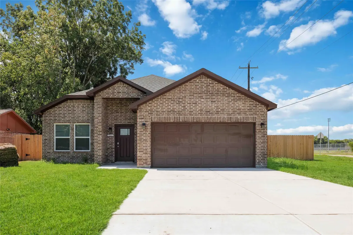7313 Wren Circle, Texas City, TX 77591 - #1