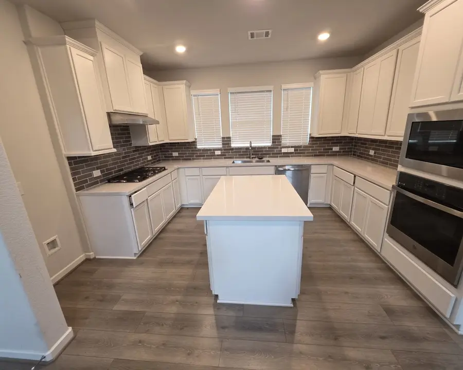 396 Weimer Lagoon Road, La Porte, TX 77571 - Image #3