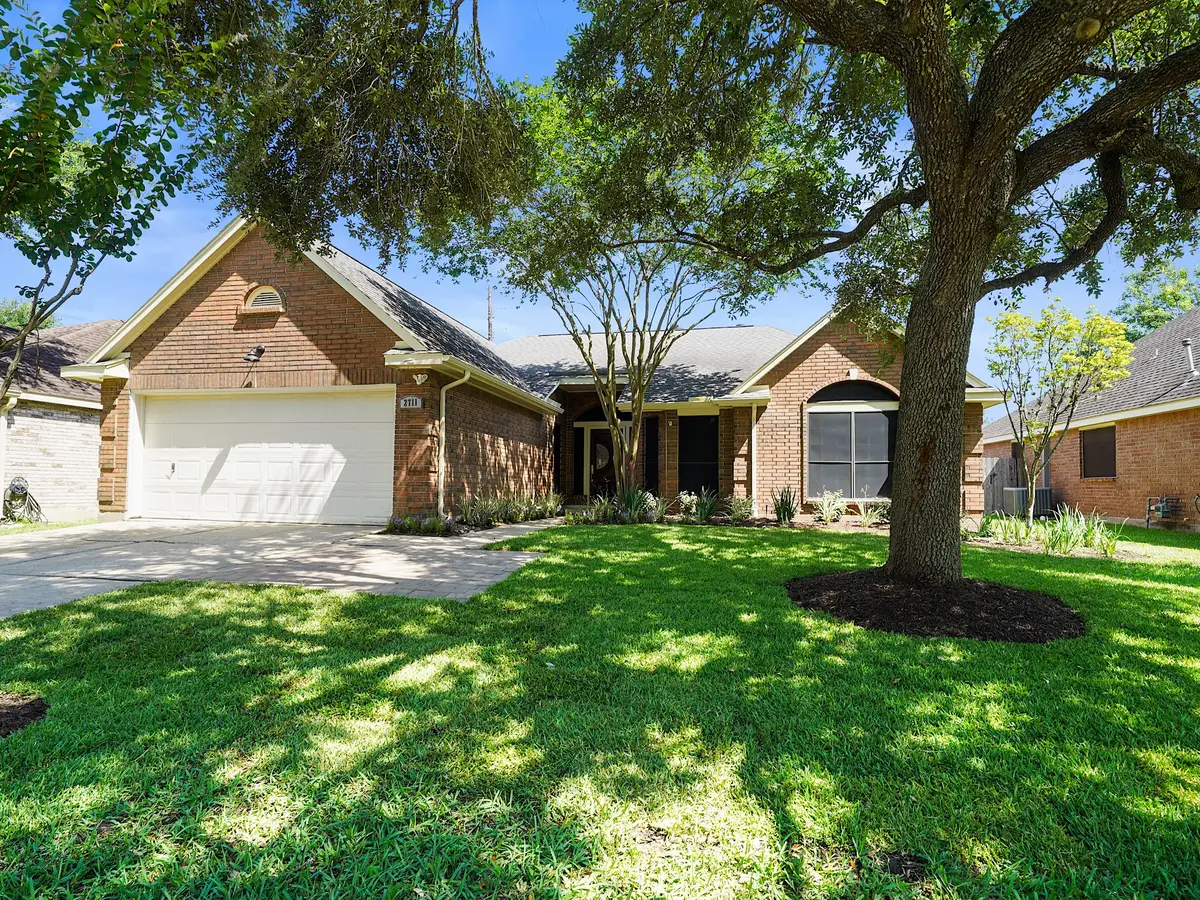 2711 N Peach Hollow Circle, Pearland, TX 77584 - #1