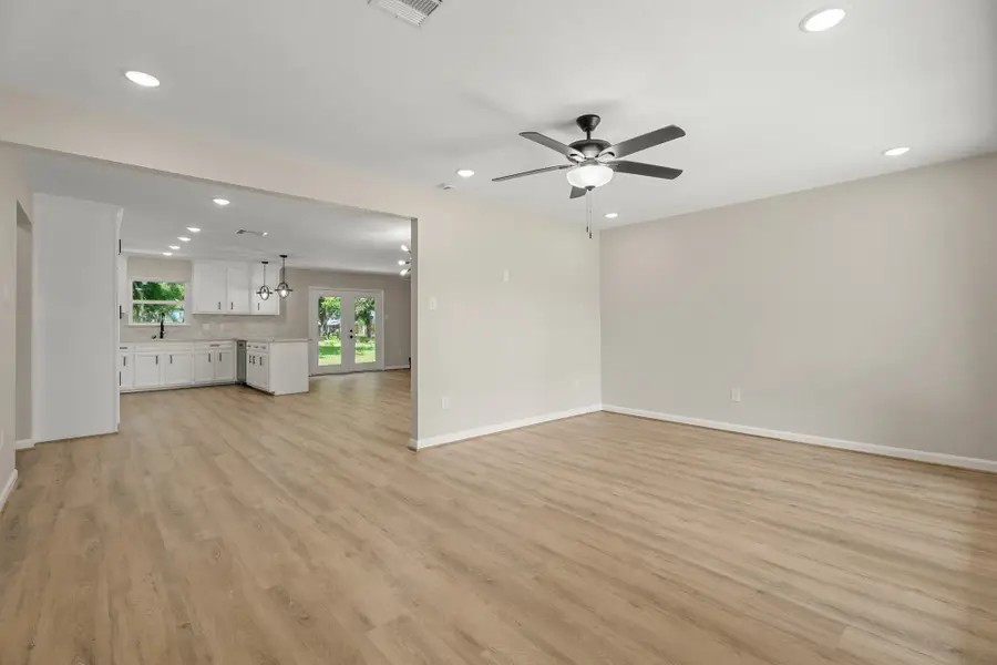 15 N Amburn Road, Texas City, TX 77591 - #2