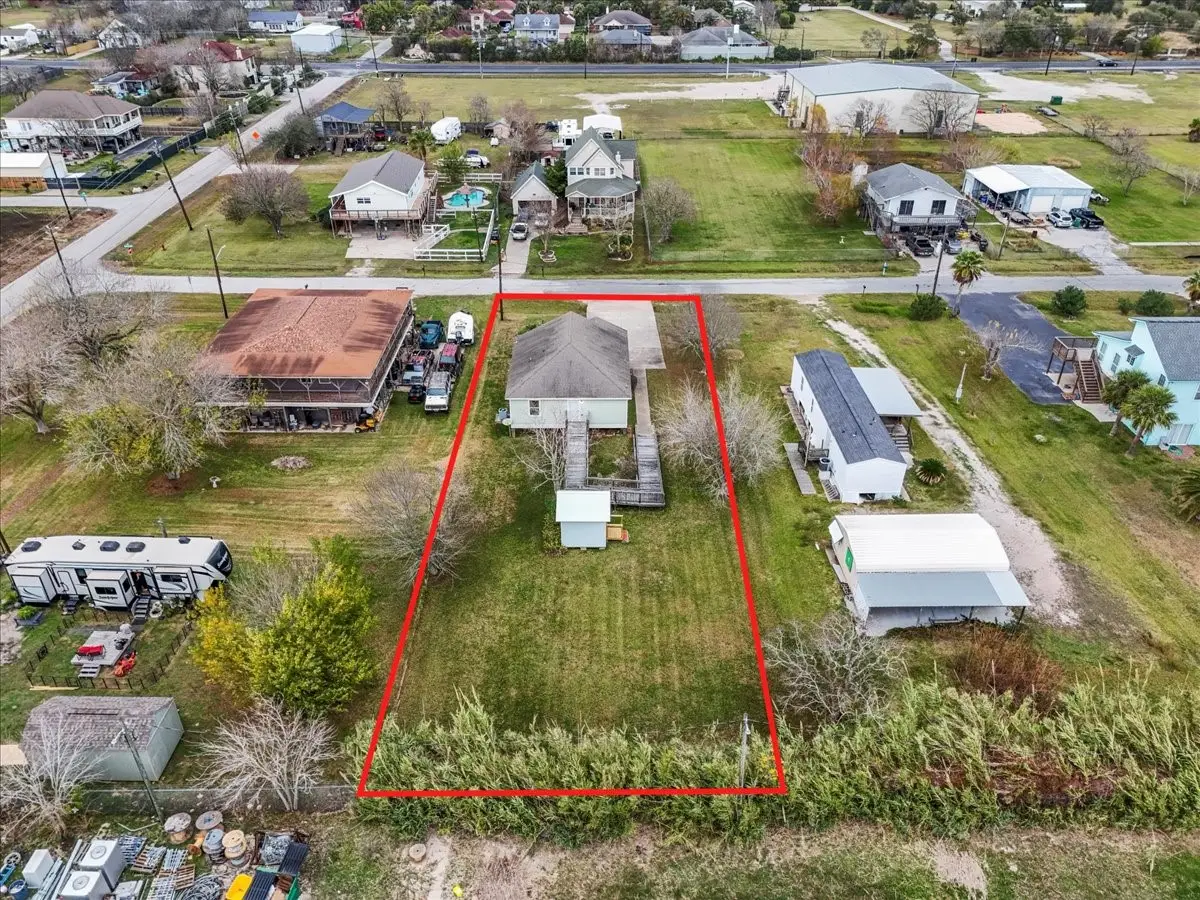 2331 Rue De Lafitte Drive, Dickinson, TX 77539 - Image #1