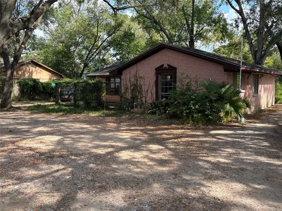 1636 Crestdale Drive, Houston, TX 77080 - Image #2