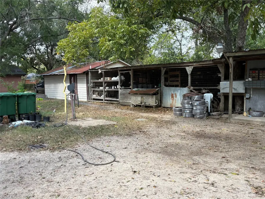 1636 Crestdale Drive, Houston, TX 77080 - Image #3