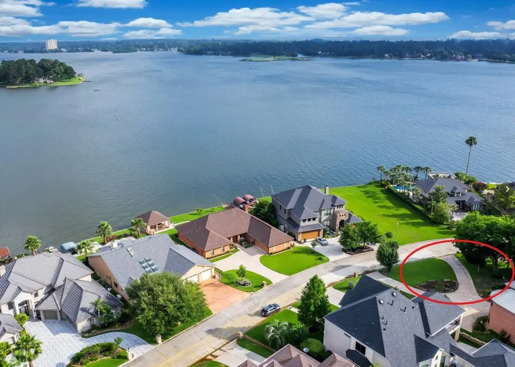 179 April Waters Drive N, Conroe, TX 77356 - Image #1