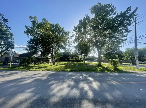 11769 Gloger Street, Houston, TX 77039